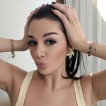 Christina Lookmode
