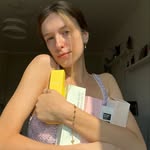 Zhenia || skincare influencer