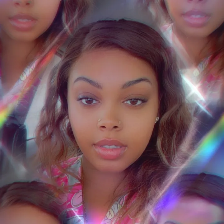 QueenAlexus_k