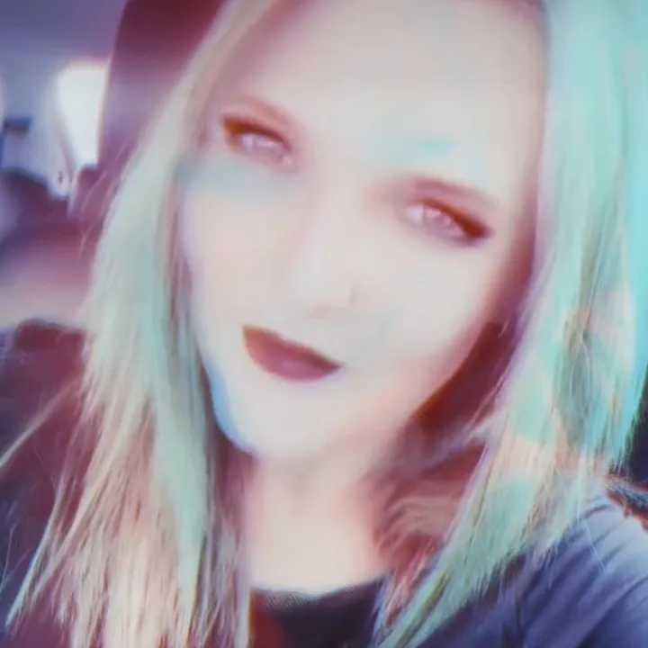 Dee 💫
