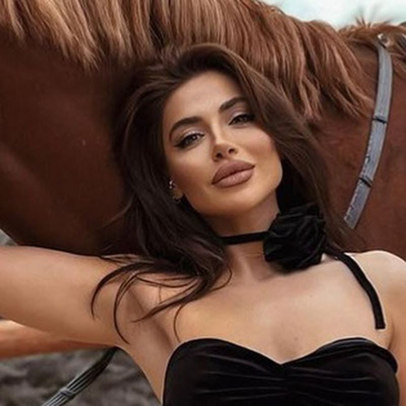 Aisha Noor I عائشة نور