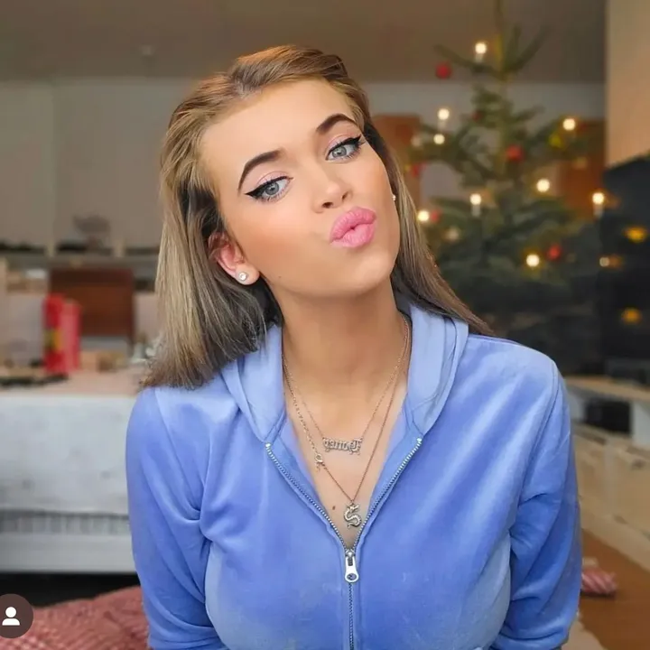 Adele Karinia