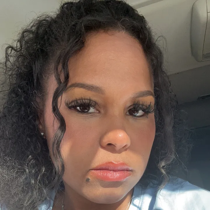 Charmaine//WIFE//MOM OF 4