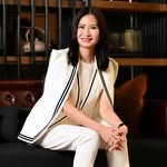 Dr. Vicky Leevutinun