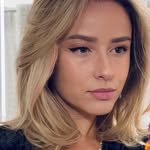 𝗟𝗔𝗨𝗥𝗔 𝗧𝗢𝗠𝗔𝗥𝗨 ∙