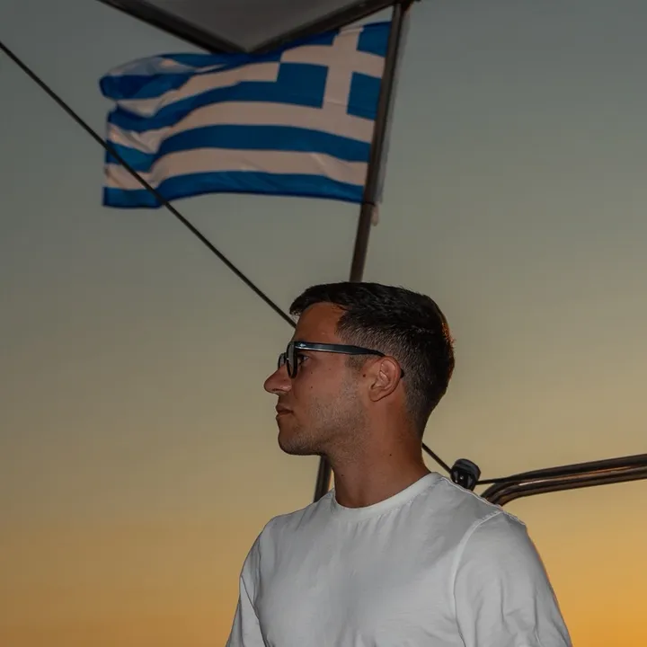 victor.santorini