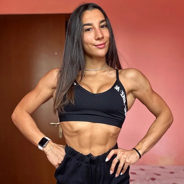 Nicole 🎀 Fitness Coach