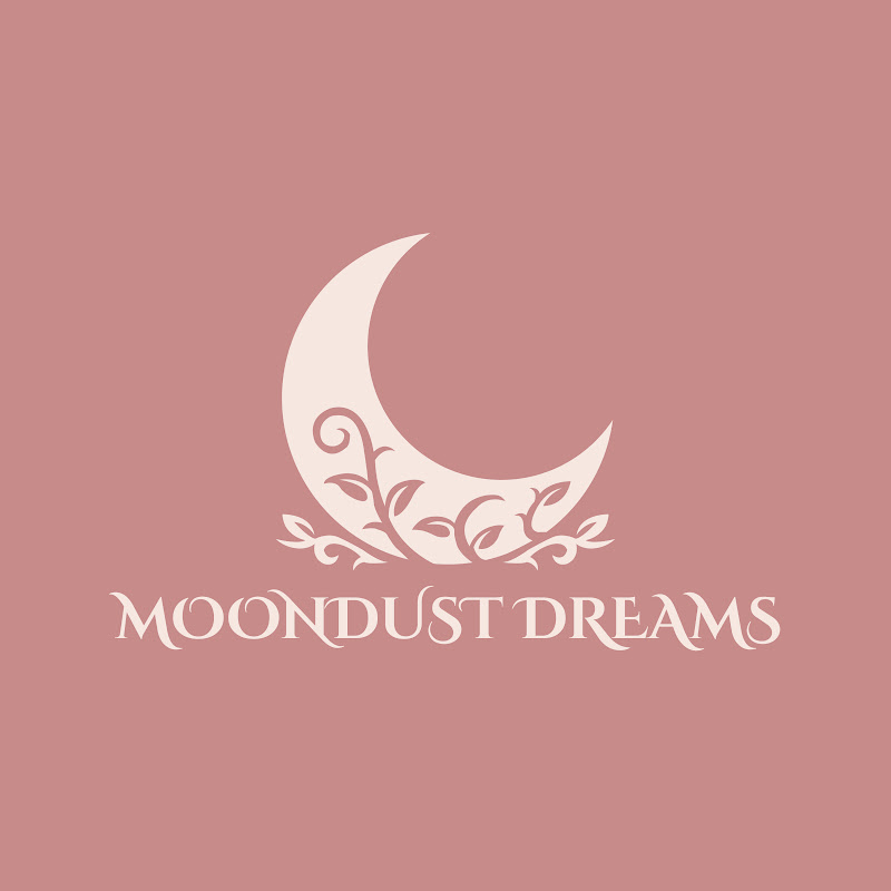 MOONDUST DREAMS🌙