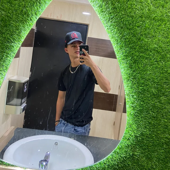 Anthony_Daniel