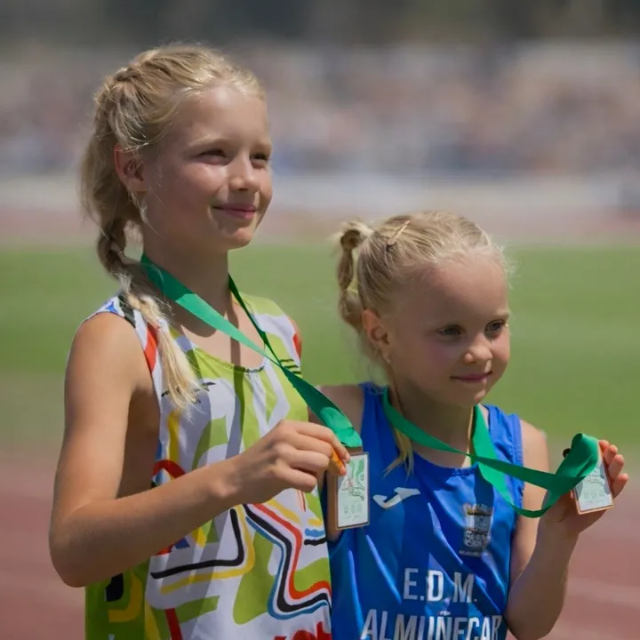 Thea & Juni ⚽️🏃🏼‍♀️‍➡️
