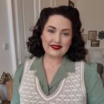 Christine • Curvy Vintage Style & Beauty