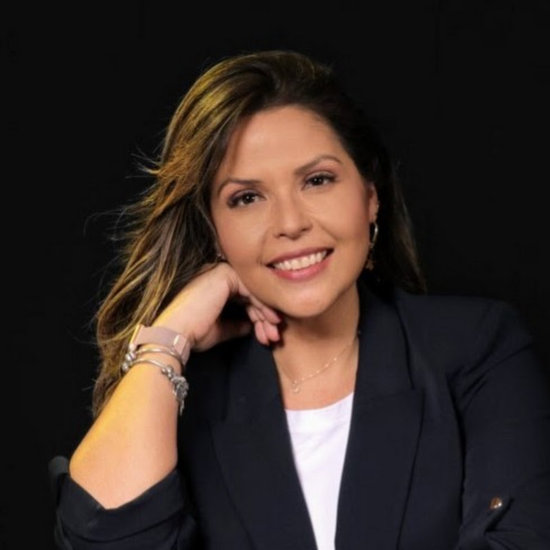 Teacher Nina Dourado