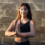 Nigar Oya 🌊☀️ 🧘🏻‍♀️I Yogini, Chef, Adventurer