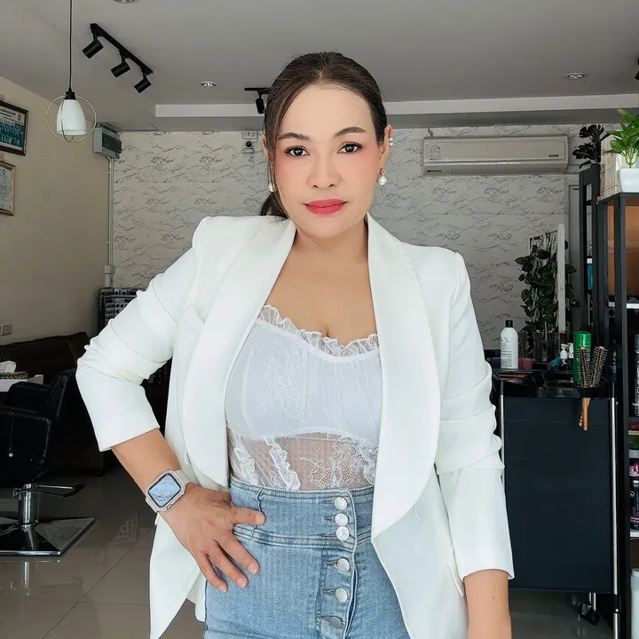 Dolly Salon