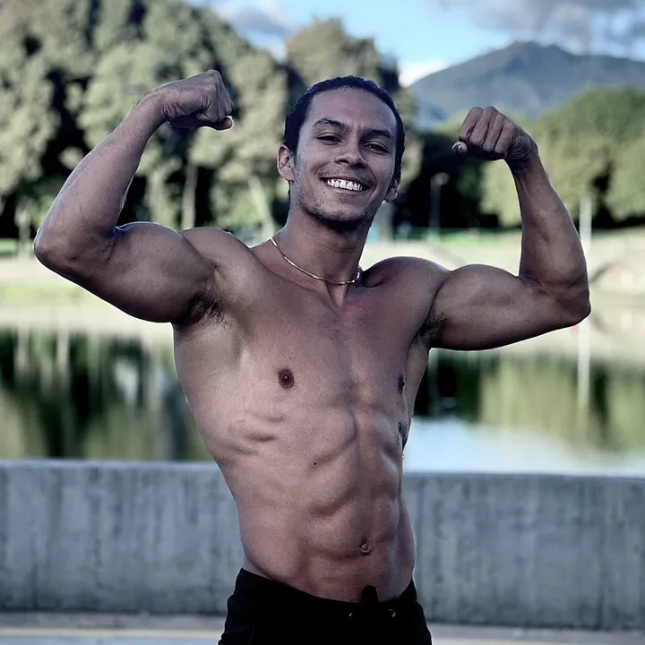 Adonis Valentino