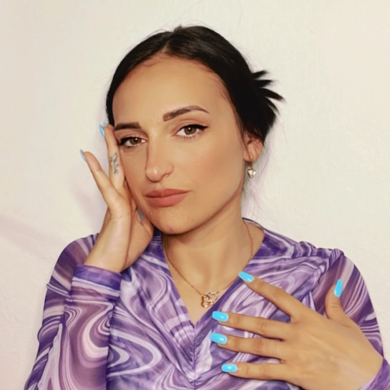 Eleni Mumoftwo