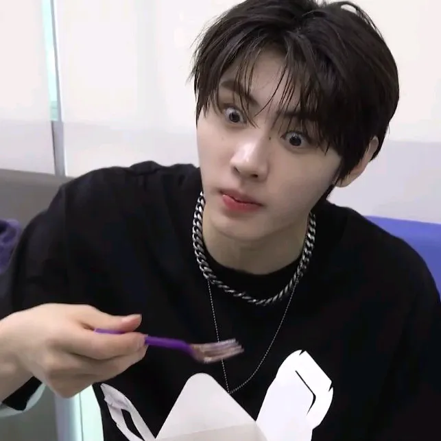 saingannya mbak pepero