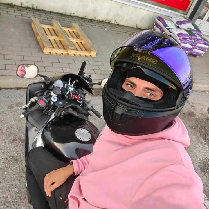 𝕭33𝖗𝖎𝖉𝖊𝖗🐝🇫🇮
