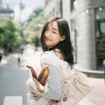 Cynthia 黃可樂