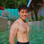de zhong | emcee singer pianist actor