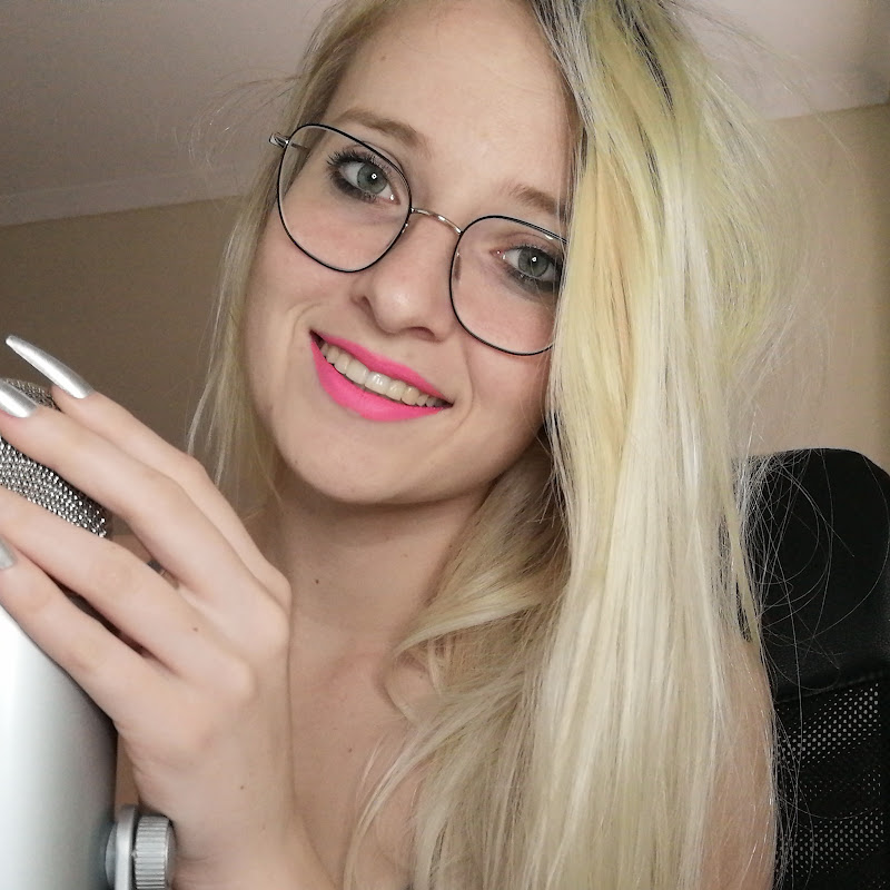 Zozi ASMR