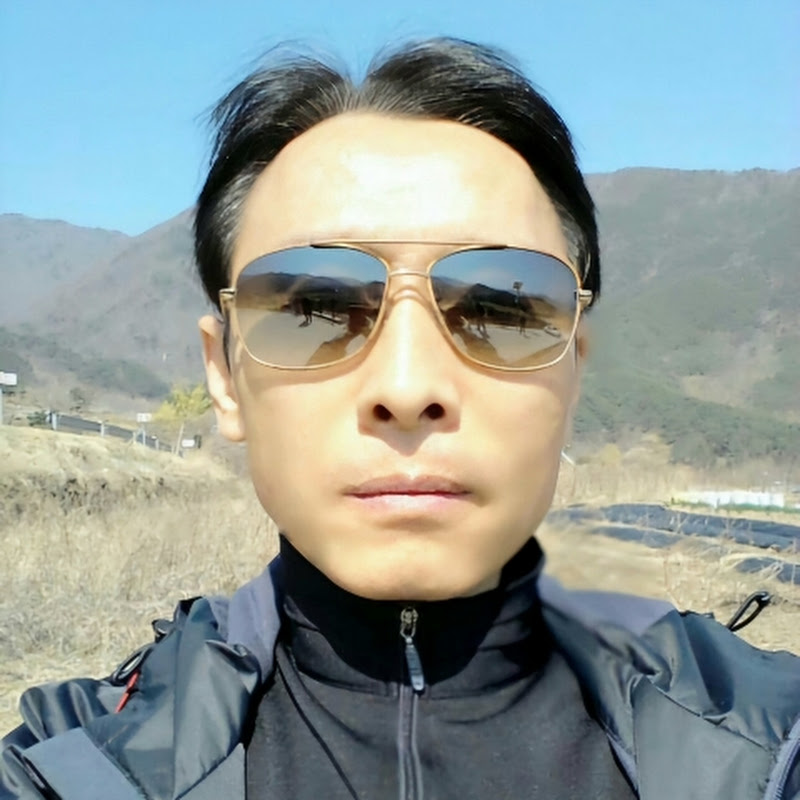 미암