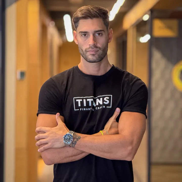 𝐉𝐨𝐧𝐲  𝐋𝐞𝐝𝐞𝐬𝐦𝐚 🐰