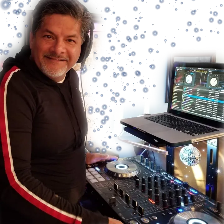 NOSTALGIC _DJ/FIESTA R.E.🇪🇨