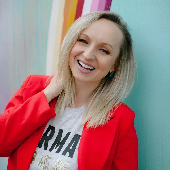 Aleksandra-Makeup Artist Coach