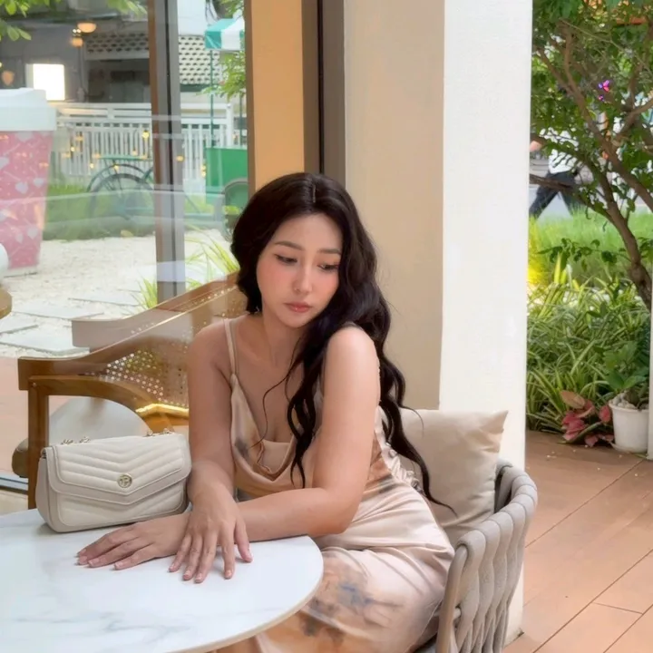 สาวโต่วอินฝึกหัด