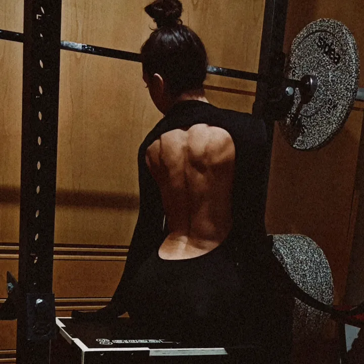 𝒮𝒶𝓃𝓉𝒶 ℒ𝒶𝓇𝒶 👧🏋️‍♀️