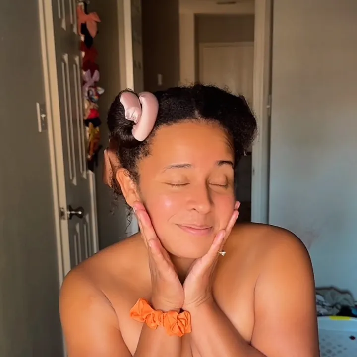 lydia 🌺 two