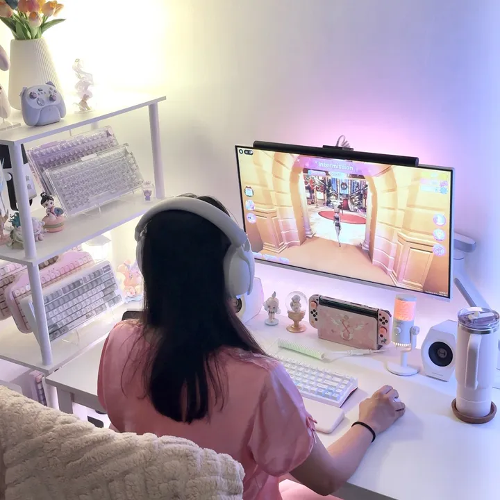 — anne’s desk ˚୨୧⋆