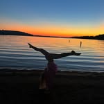 Nevia | Handstand around the 🌎