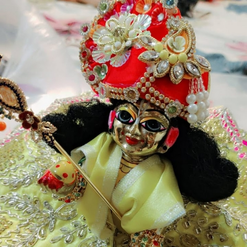 RADHE ART AND CRAFT 