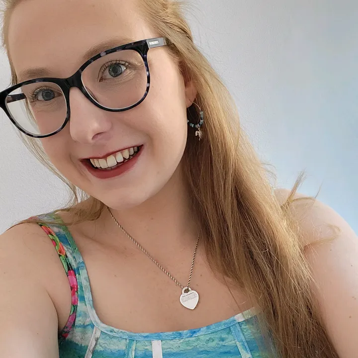 London Girl Holly