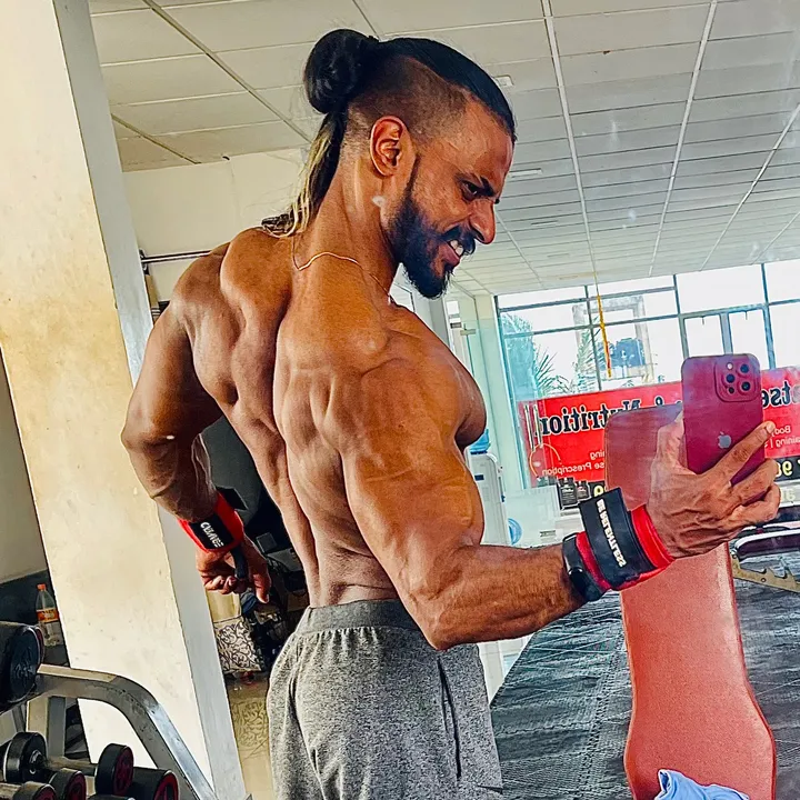 Ráÿâñ Fèrńäñdō