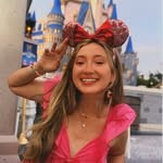 Hi it’s Zoe ✨ your disney bestie in a sundress 🏰🎀