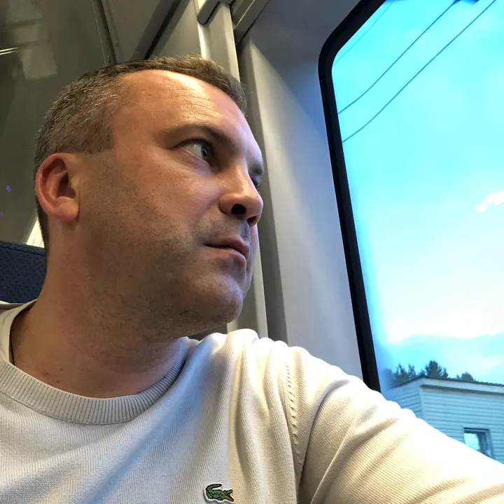Evgeny  Popov