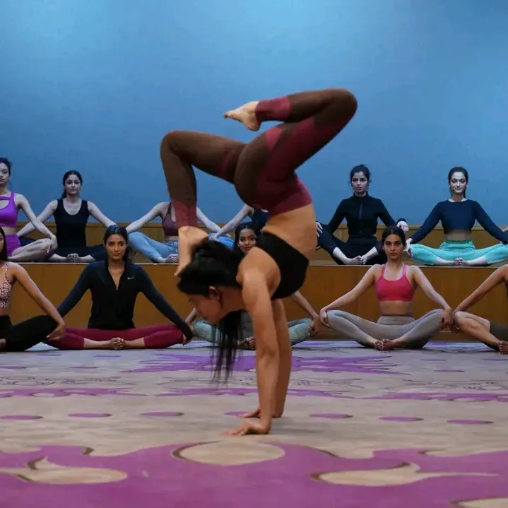 YogaGirl Purnajita