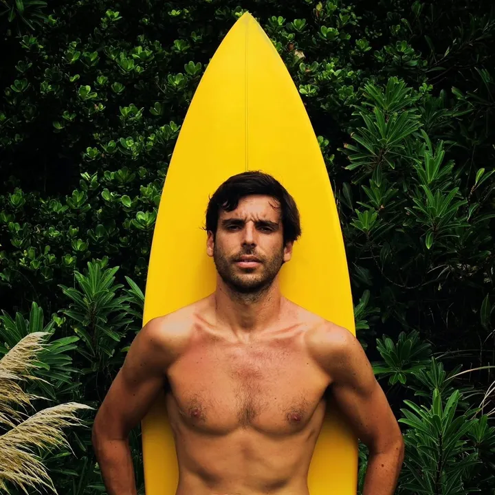 Afonso Melara | Surf & Viagens
