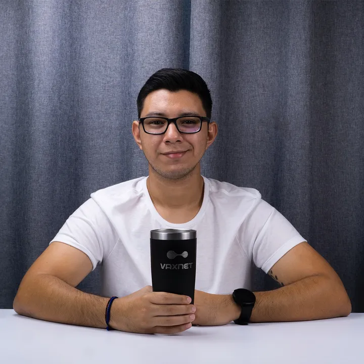 Luis Caba de VAXNET