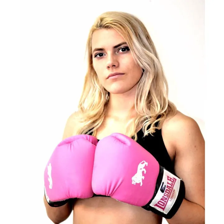Torok Eszter