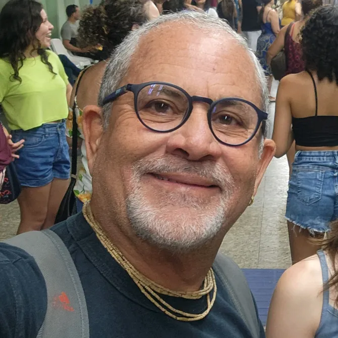 Flávio Rezende