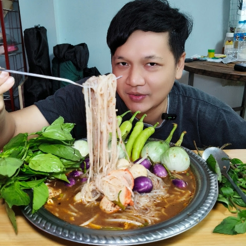 Phiwkham Chin Chanel 