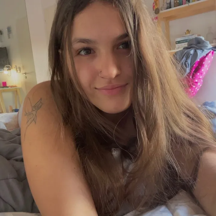 cande ₊˚ˑ༄ؘ