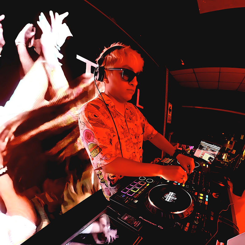 DJ Delay