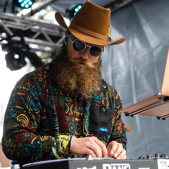 Dj Briggs