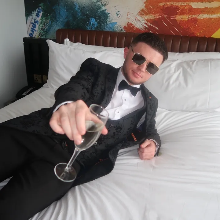 Ⓢⓗⓐⓝⓔ ⓂⓒⒸⓐⓡⓣⓗⓨ 🏳️‍🌈