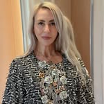 👗 Lee Davies, Chanel Addict & Style Enthusiast